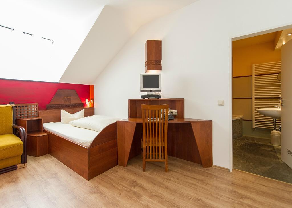 Hotel Monpti Heidelberg Zimmer foto